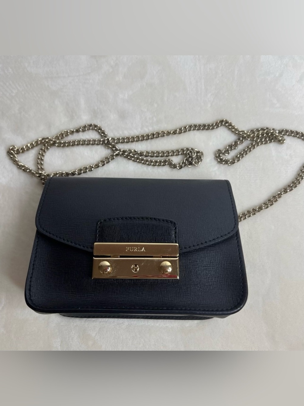 🩷 Furla Black Leather Mini 
Metropolis Chain Crossbody 💚🩷💚